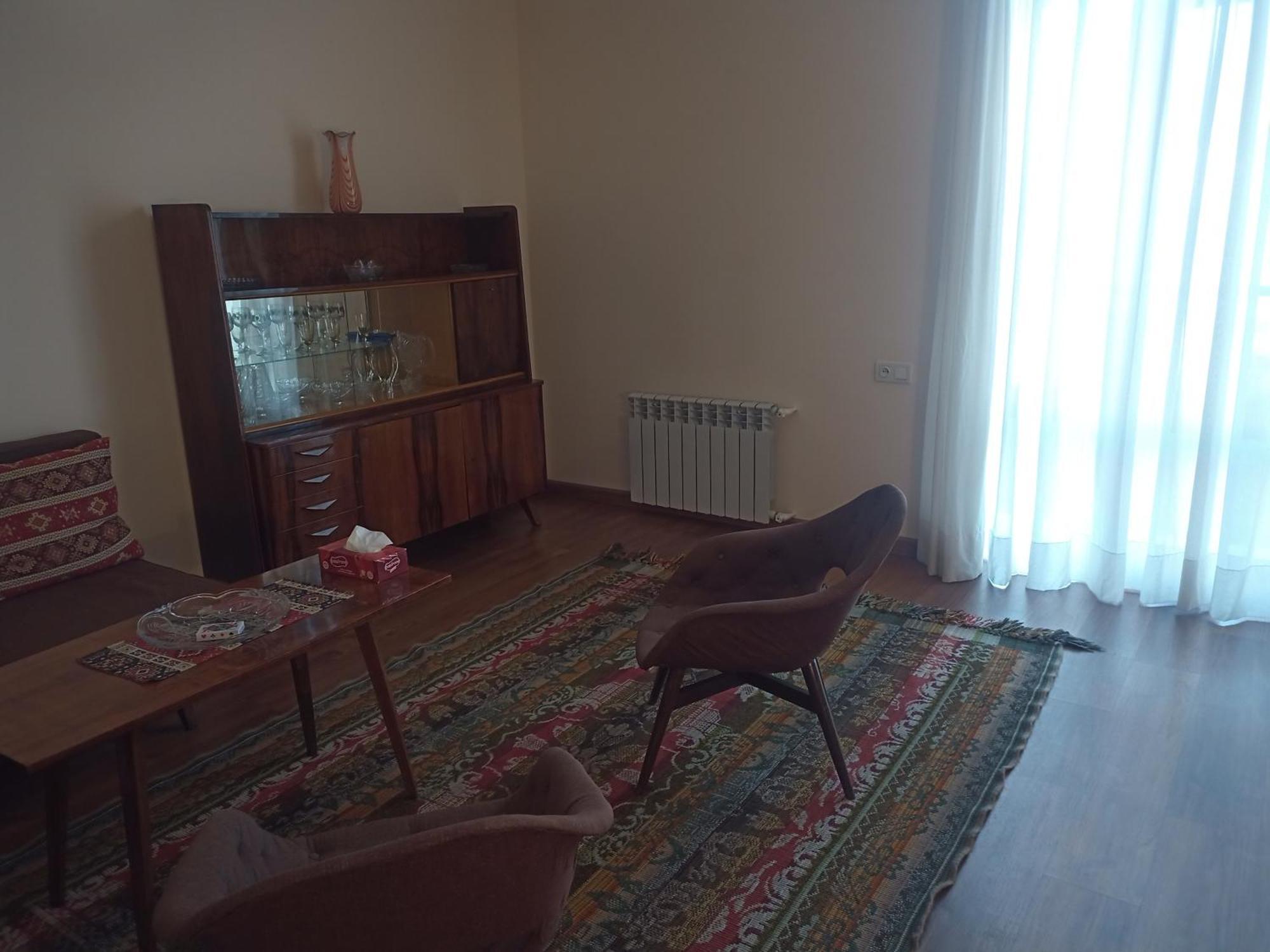 Spacious One Bedroom Apartment In The City Centre Erevan Esterno foto